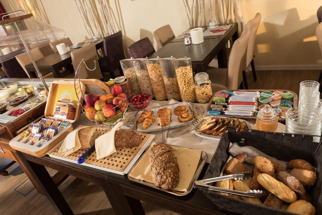 Hotel Saint Fiacre Буршайд Екстериор снимка