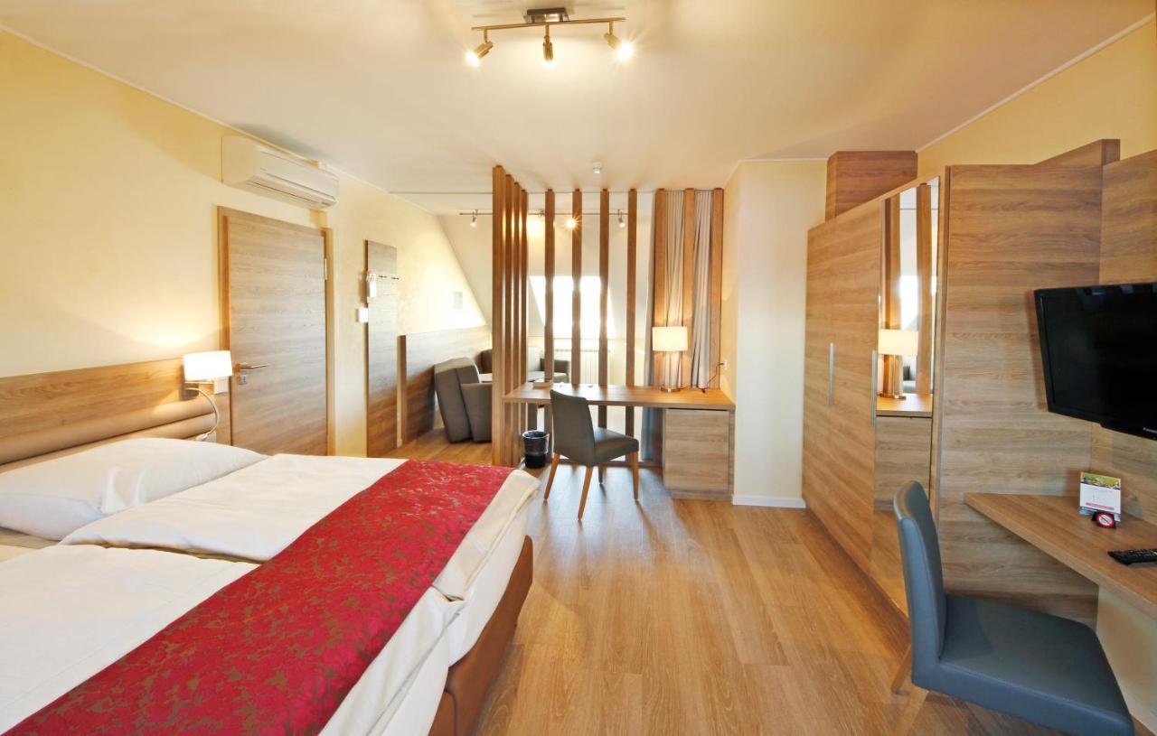 Hotel Saint Fiacre Буршайд Екстериор снимка