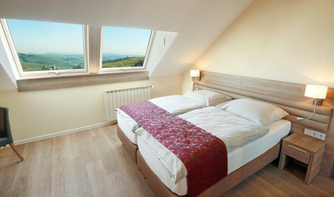 Hotel Saint Fiacre Буршайд Екстериор снимка