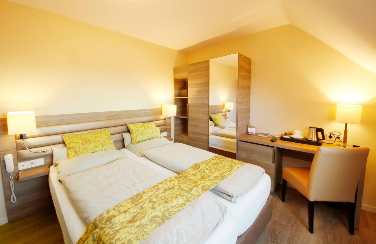 Hotel Saint Fiacre Буршайд Екстериор снимка